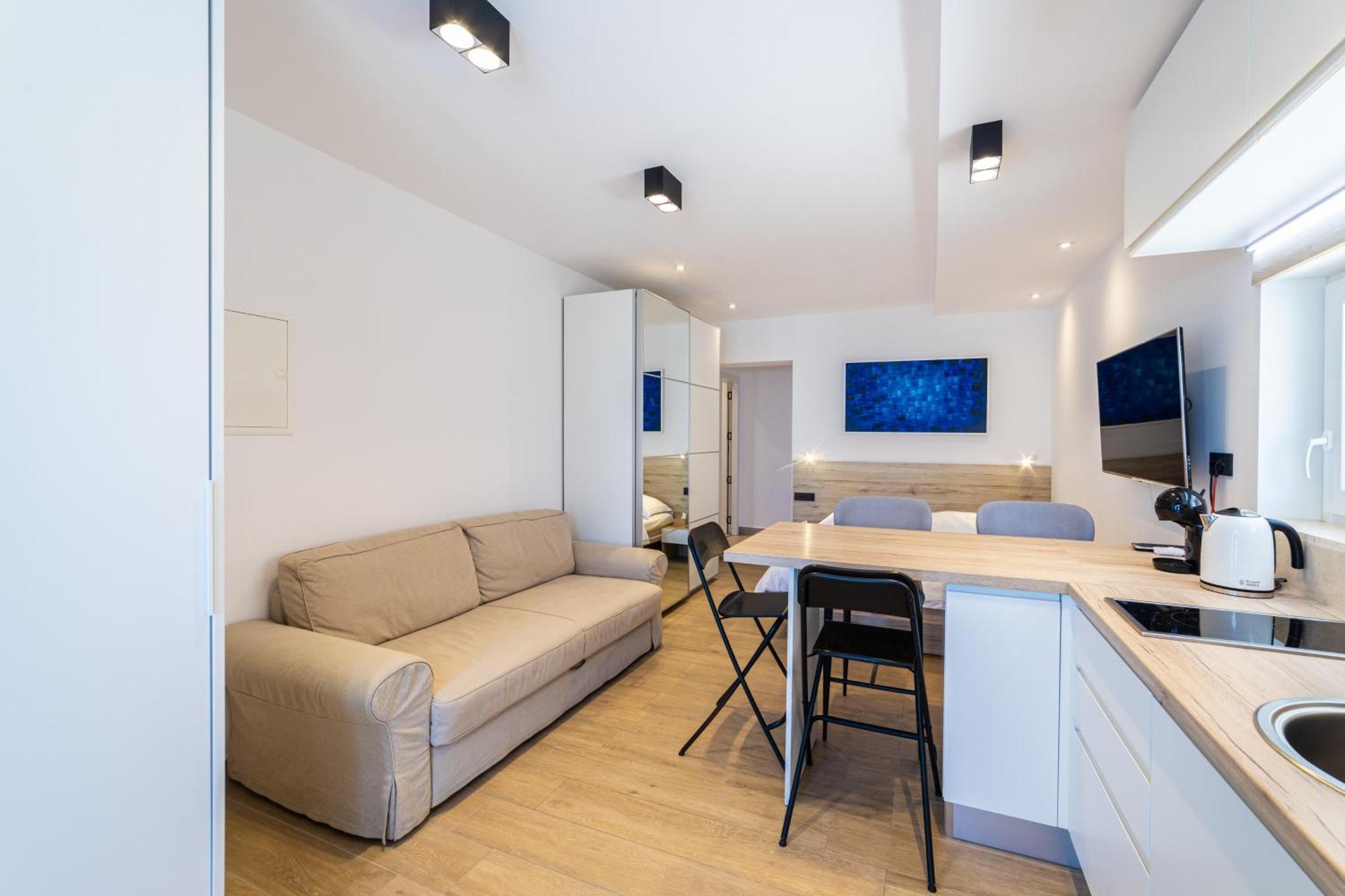 Ema Apartment
